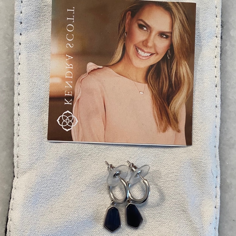 Kendra Scott Huggins Hoop Earrings with Dark Grey
